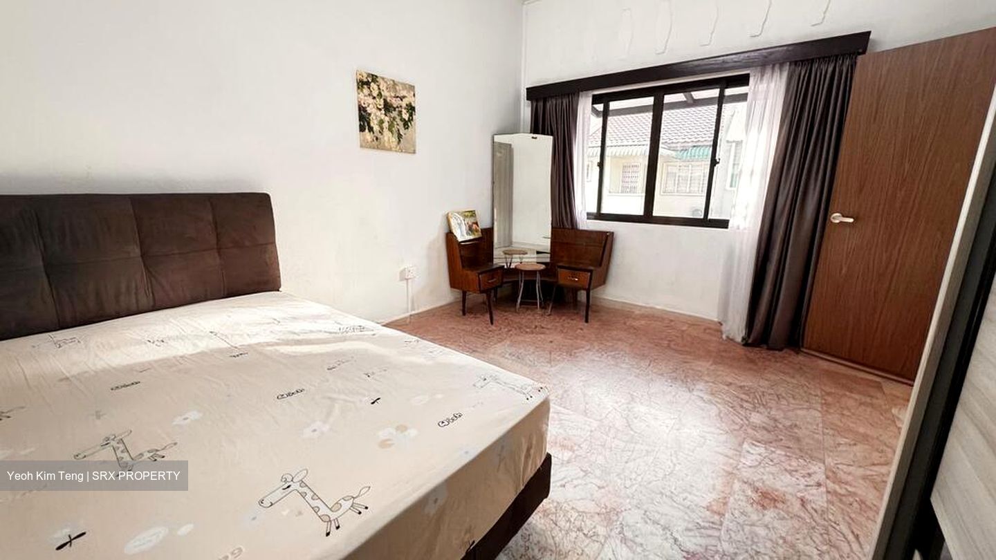 Ceylon Road (D15), Terrace #513839791